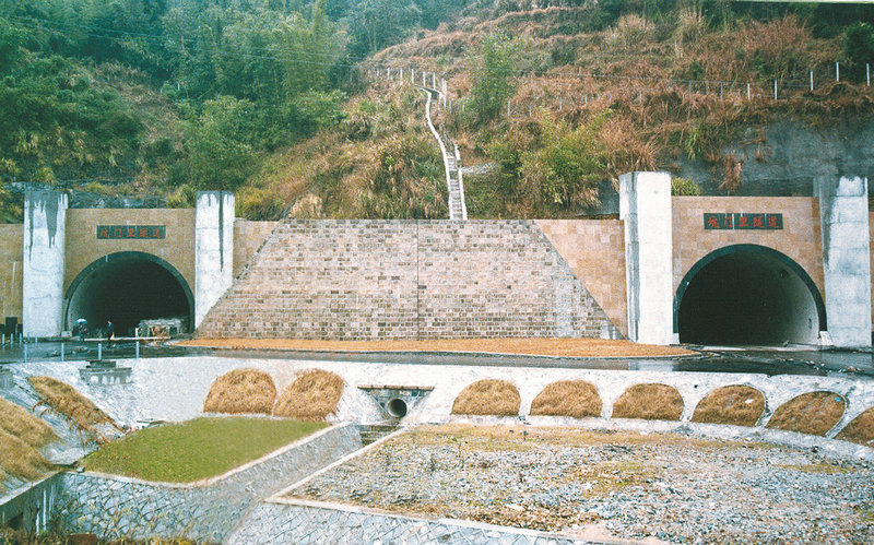 51-福宁高速公路坑门里隧道_1.jpg